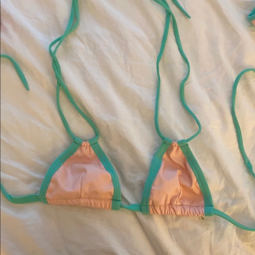 Montce swim top size large